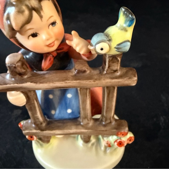 VINTAGE HUMMEL SIGNS OF SPRING #829 FIGURINE 5 inch box included - Picture 6 of 16